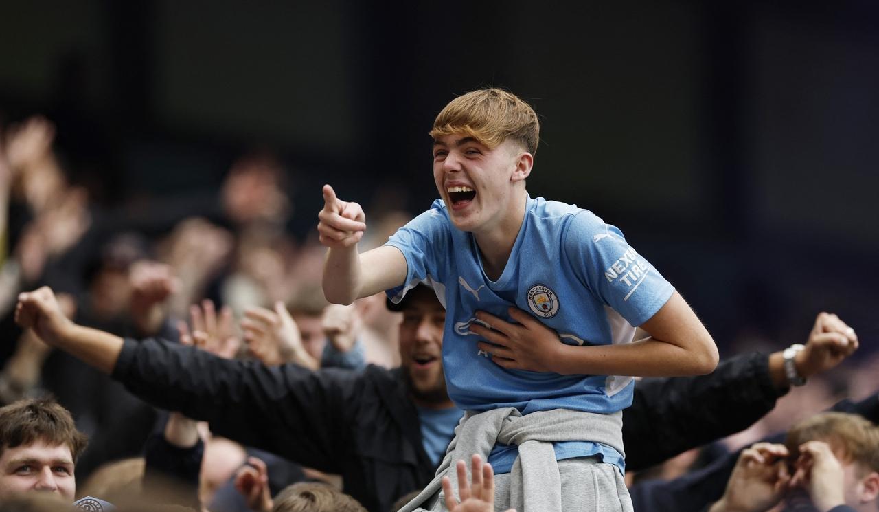 然后双手直, 迪奥拉在场, 二审